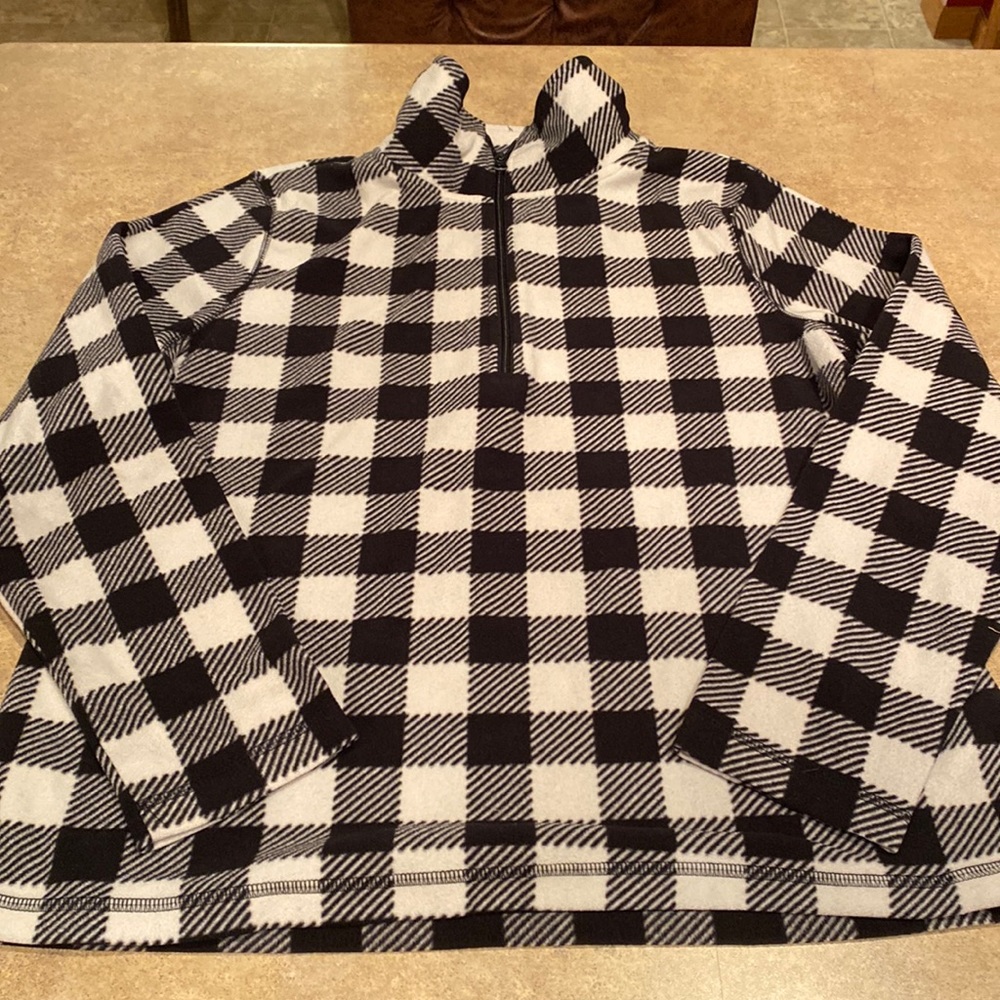 Womens 1/4 zip Exertek shirt size large